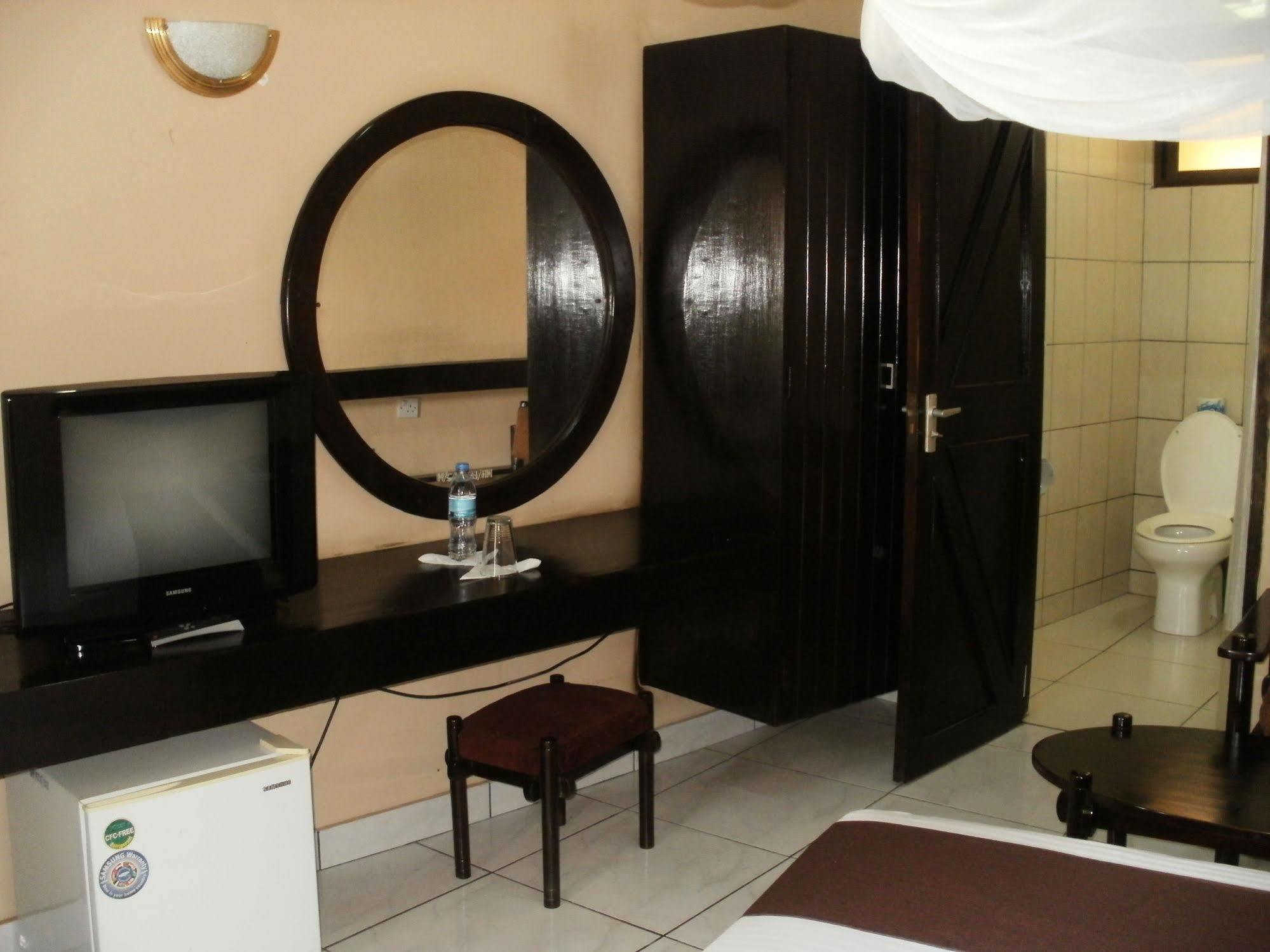 Morogoro Hotel Екстер'єр фото