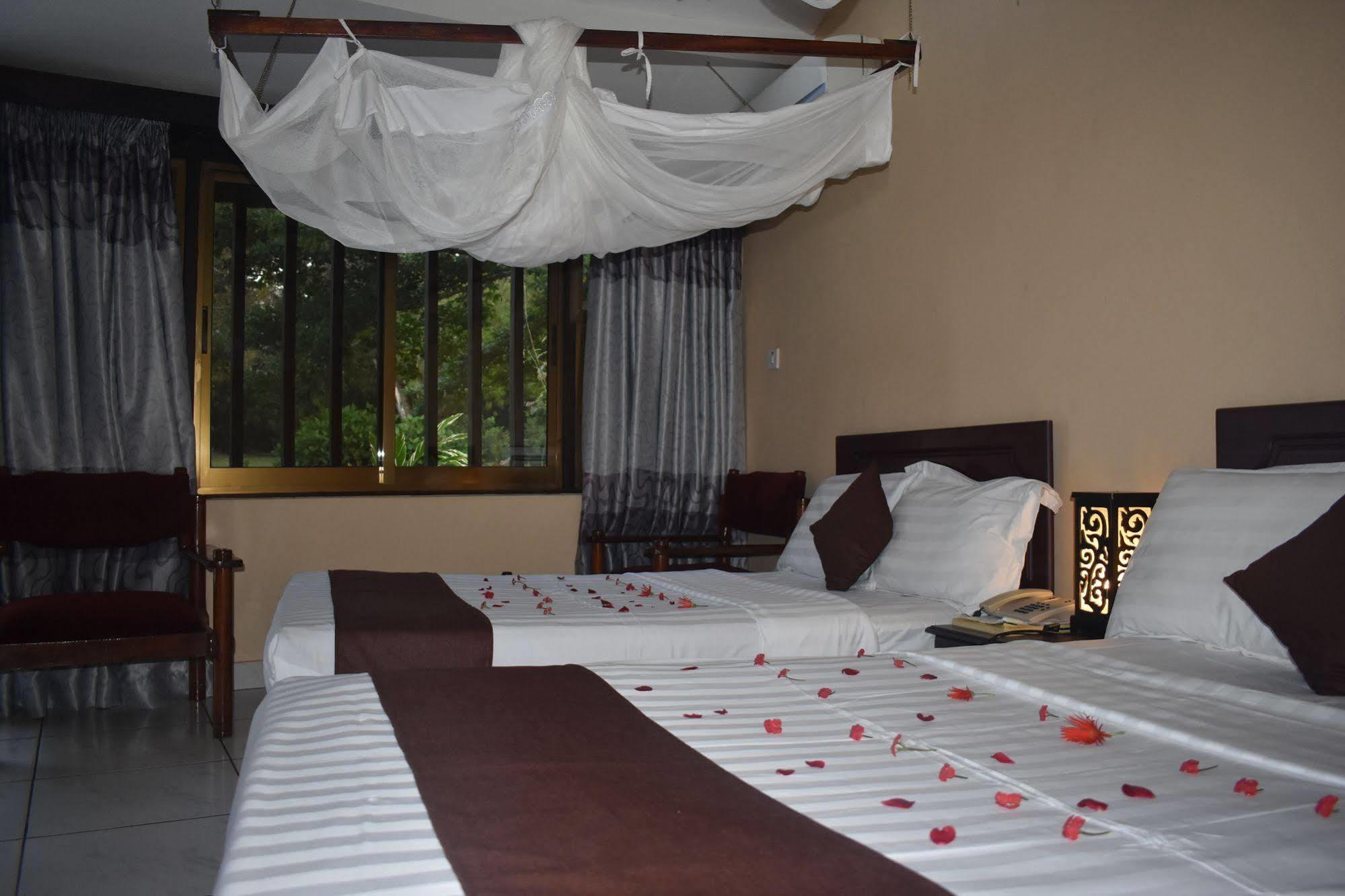 Morogoro Hotel Екстер'єр фото