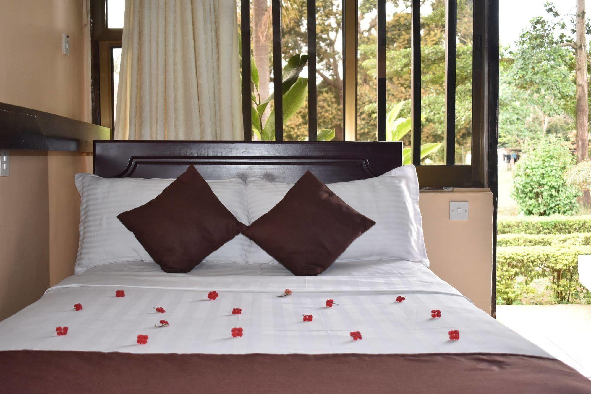 Morogoro Hotel Екстер'єр фото